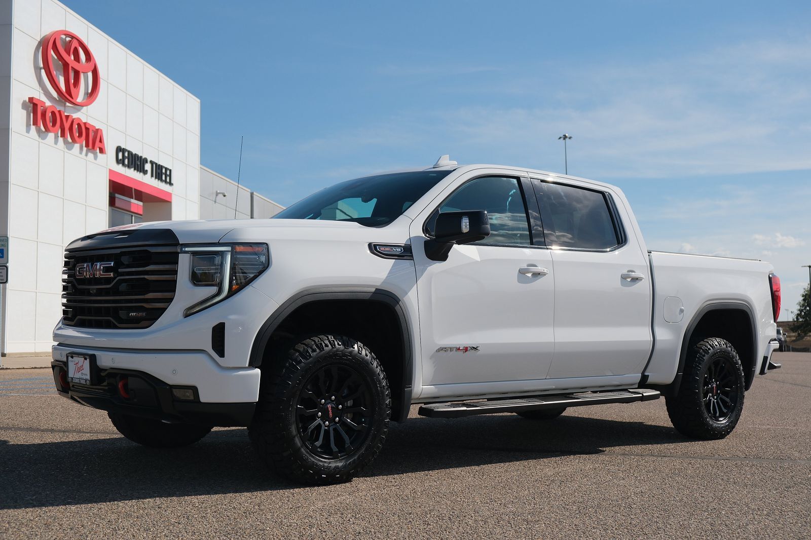 2023 GMC Sierra