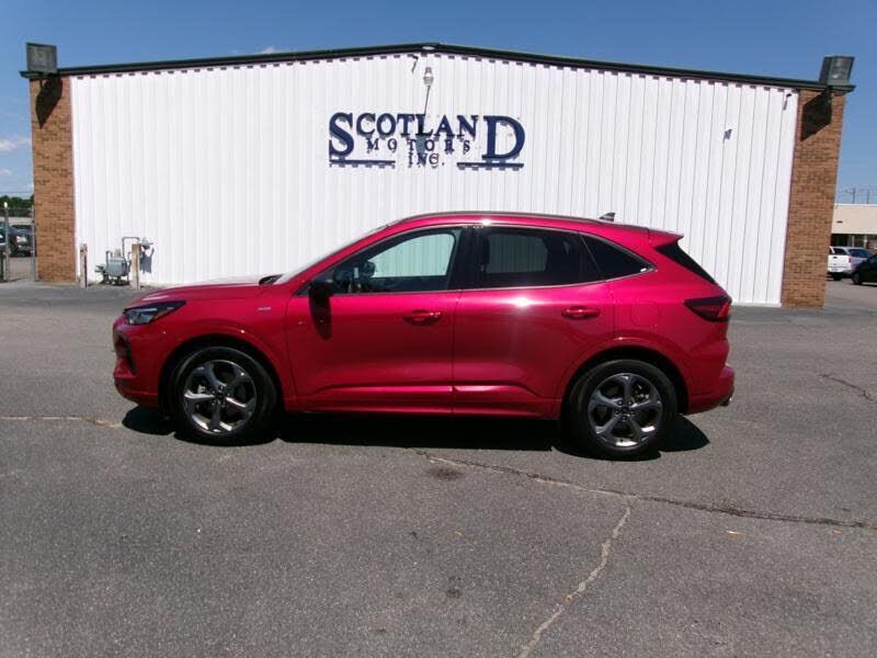 2024 FORD Escape