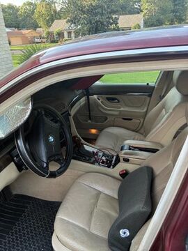 BMW 740i