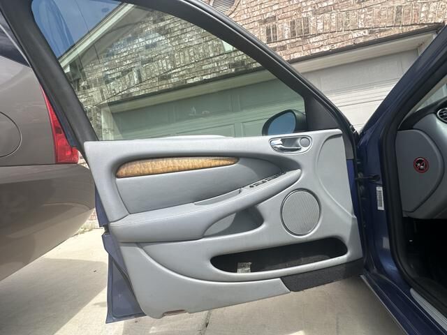 Jaguar X-Type