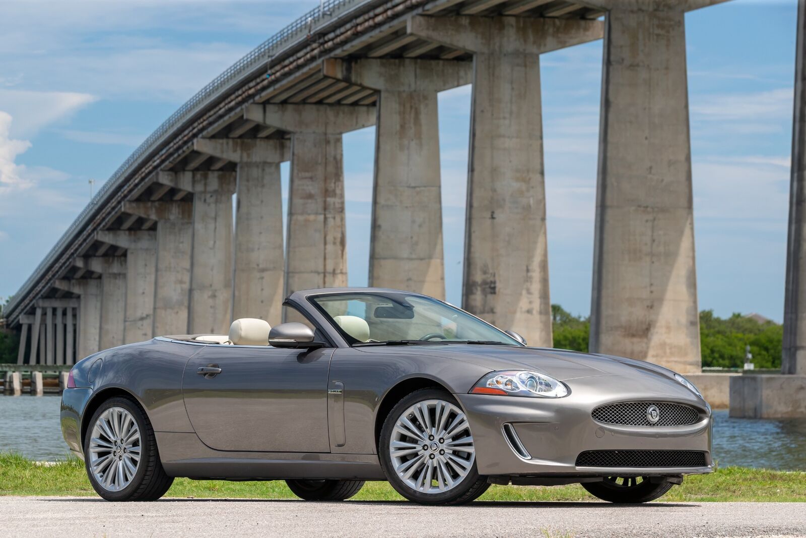 Jaguar XK