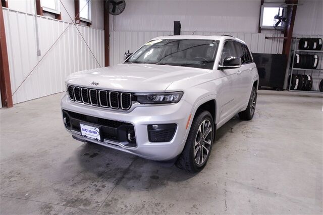 2022 JEEP Grand Cherokee