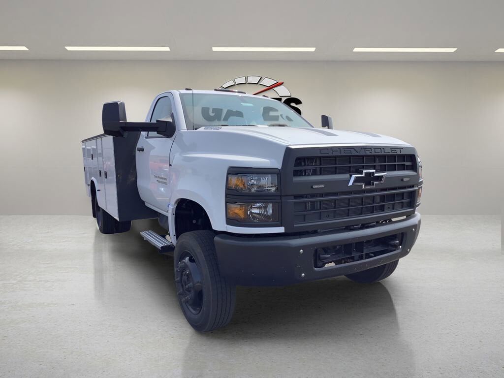 2024 GMC Silverado Medium Duty