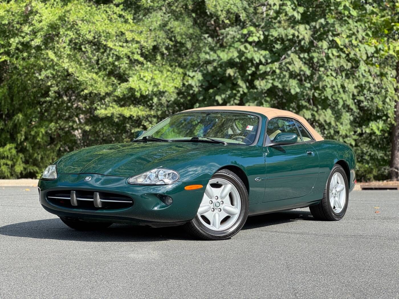 Jaguar XK8