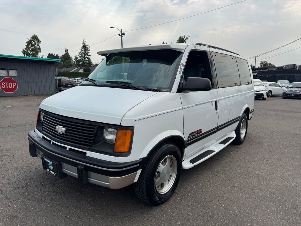 Chevrolet Astro Van