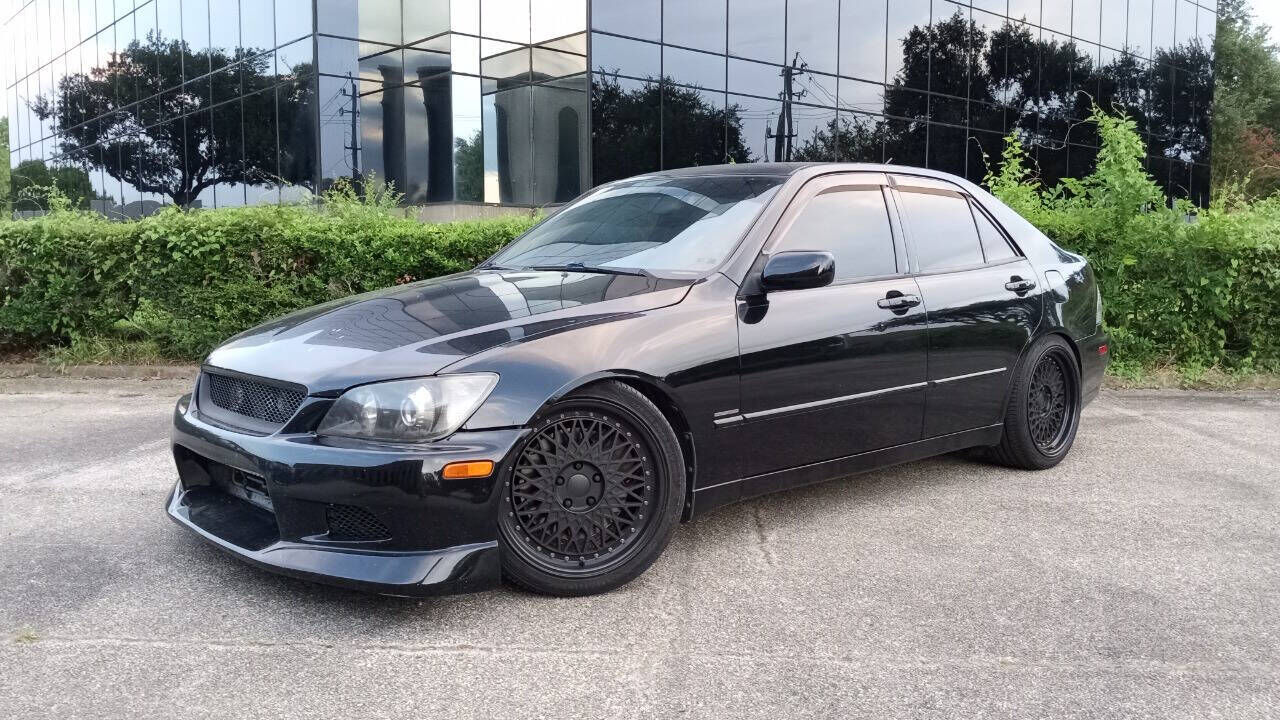 Lexus IS