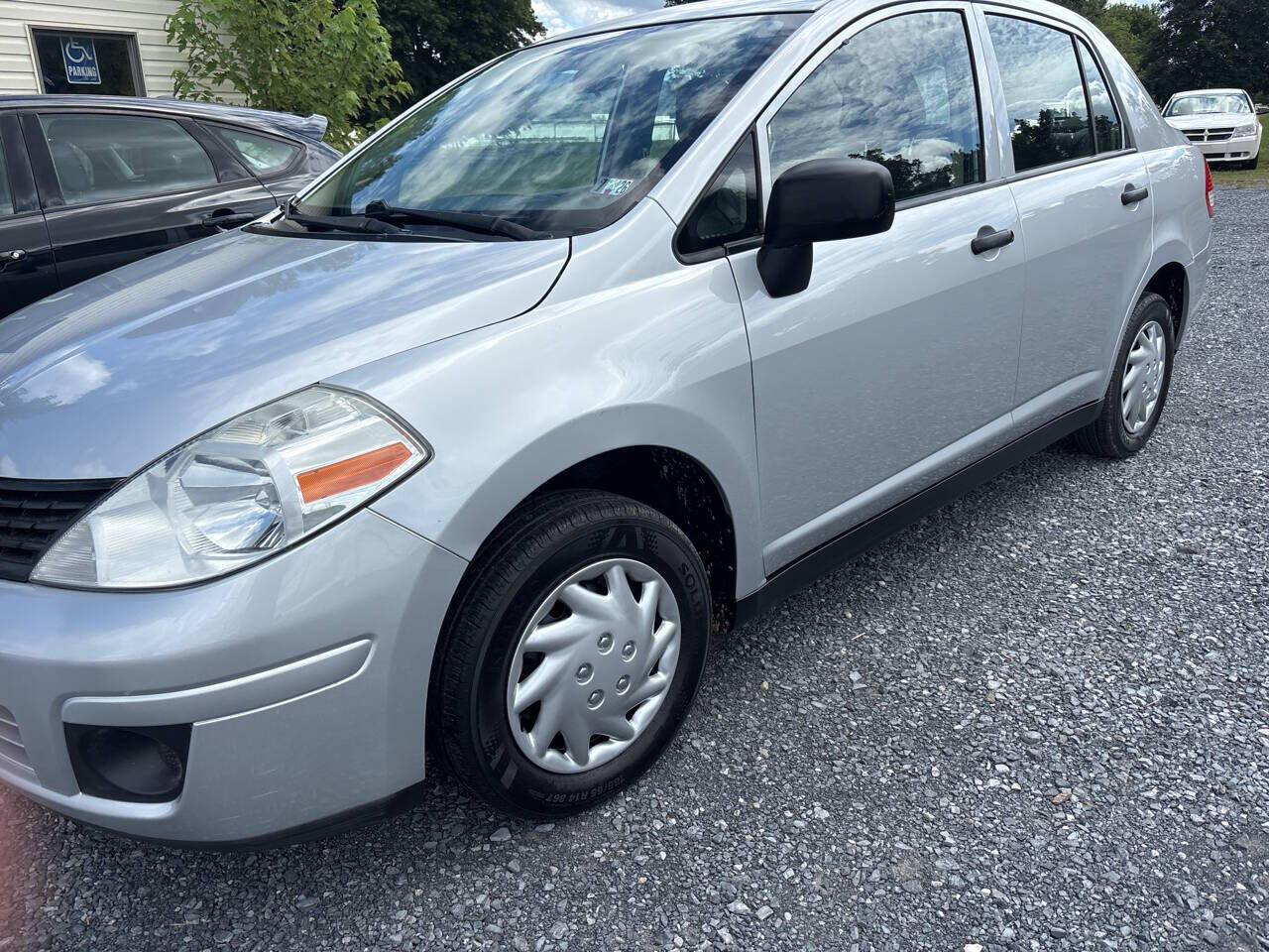 2009 NISSAN Versa