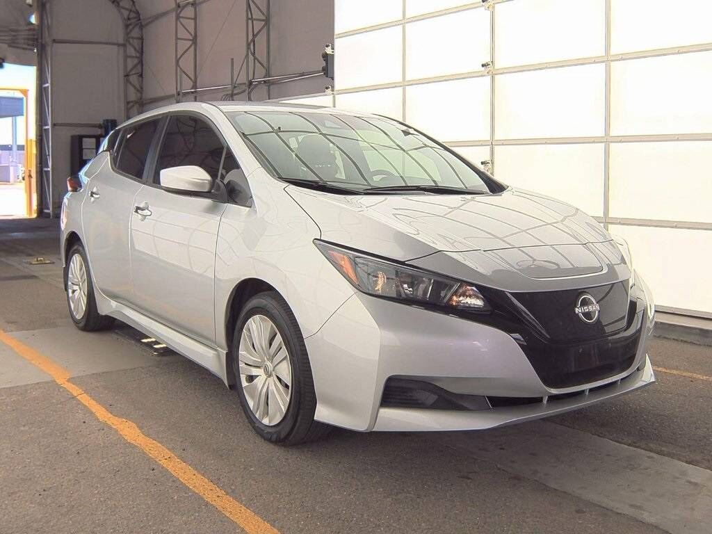 2025 NISSAN Leaf
