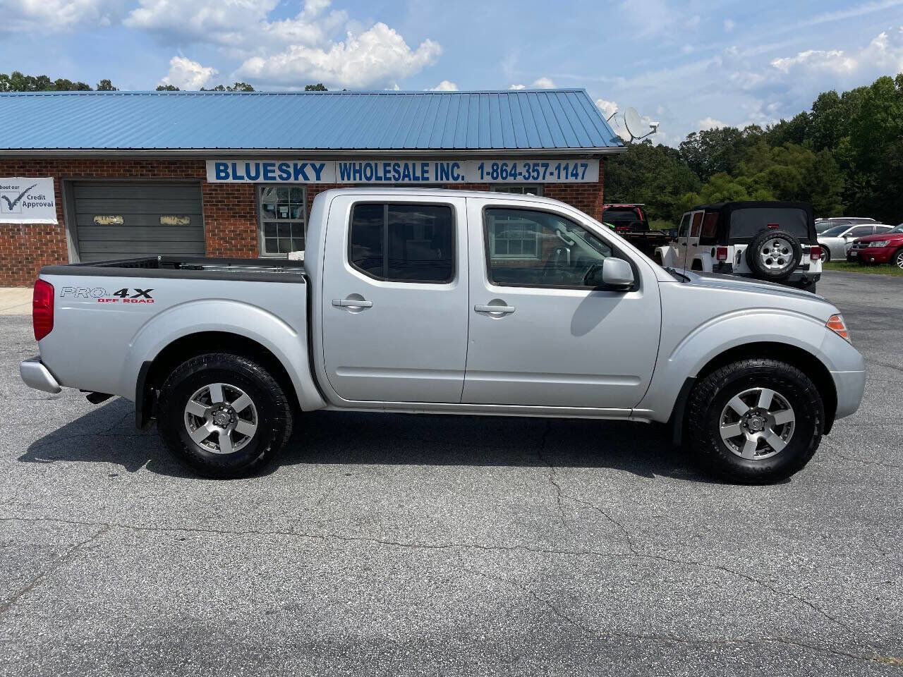 2012 NISSAN Frontier