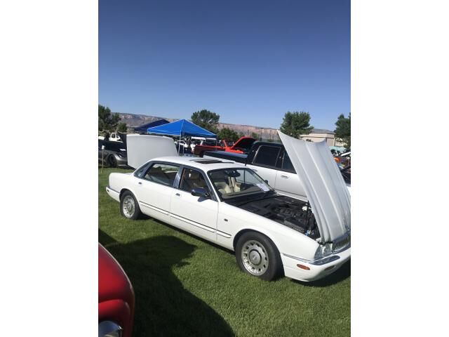 Jaguar Vanden Plas