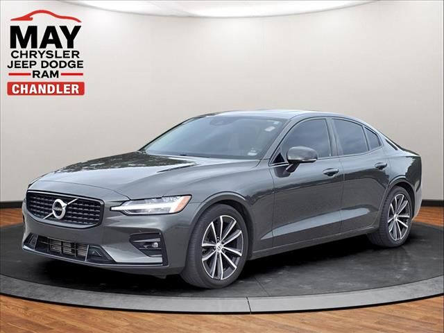 2021 VOLVO S60