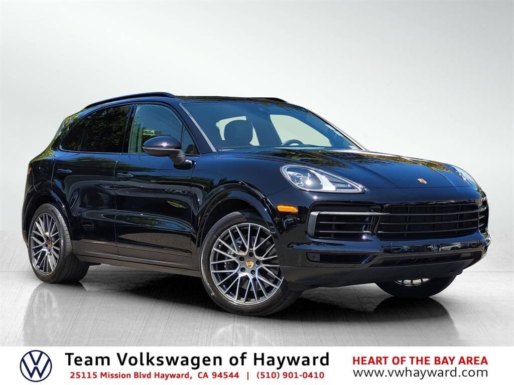 2022 PORSCHE Cayenne