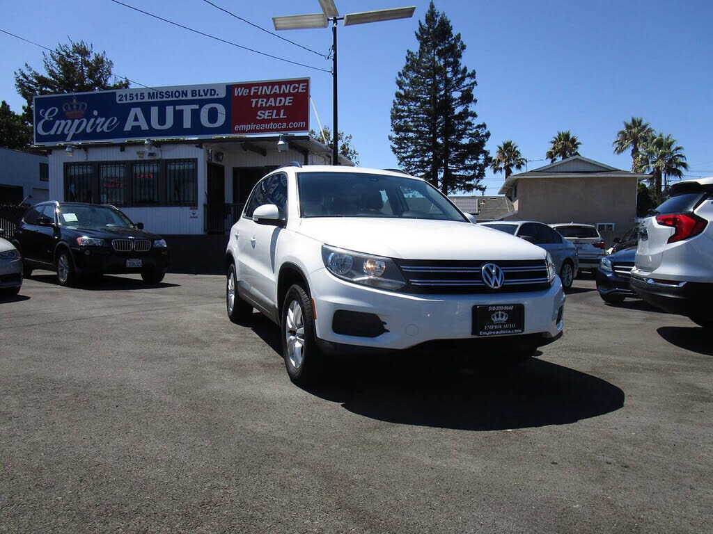 2017 VOLKSWAGEN Tiguan