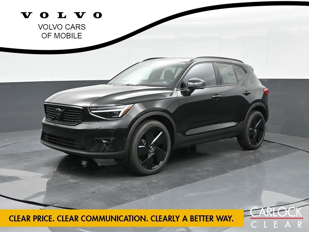 2026 VOLVO XC40