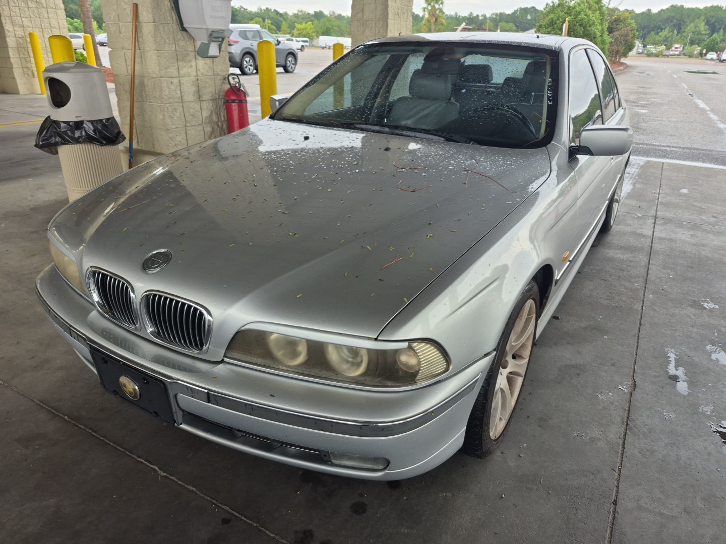BMW 528i