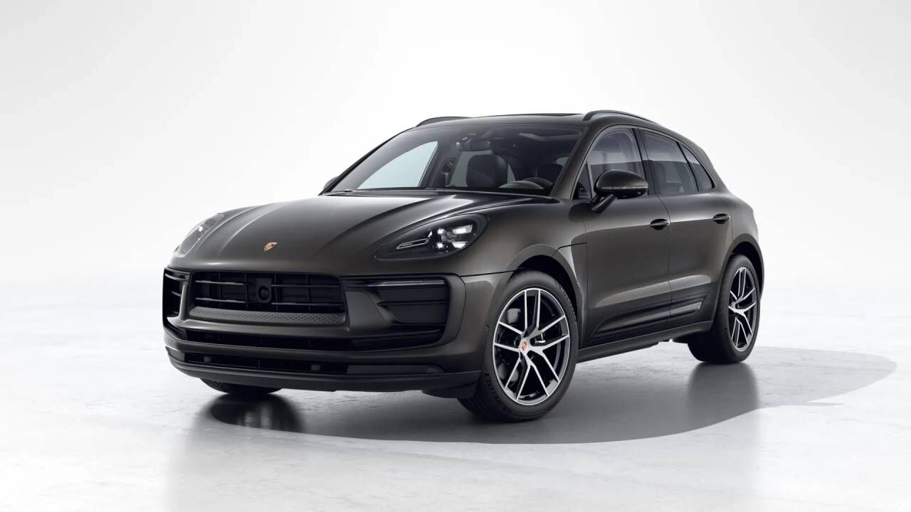 2026 PORSCHE Macan