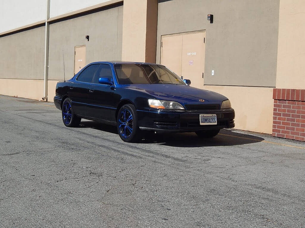 Lexus ES