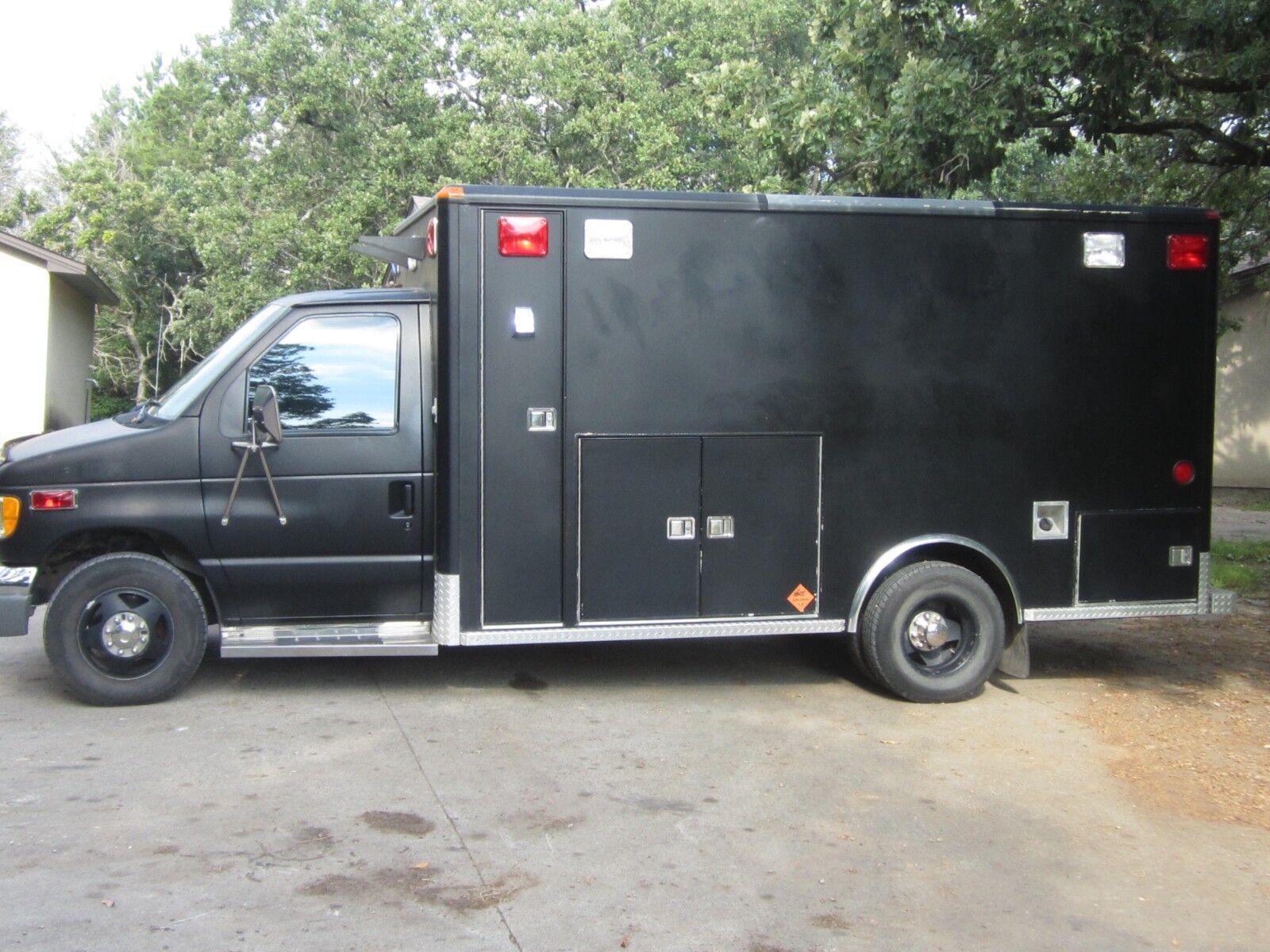 Ford E-450