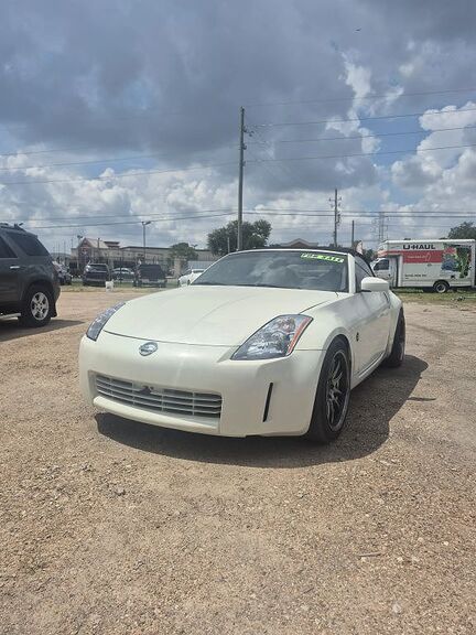 2005 NISSAN 350Z