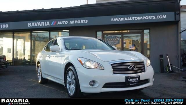 Infiniti M37