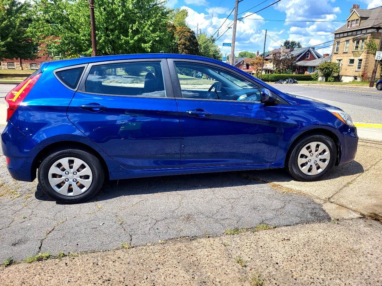 2015 HYUNDAI Accent