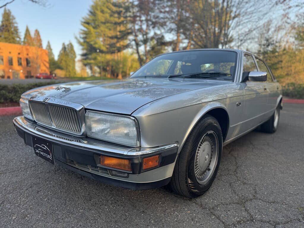 Jaguar XJ6
