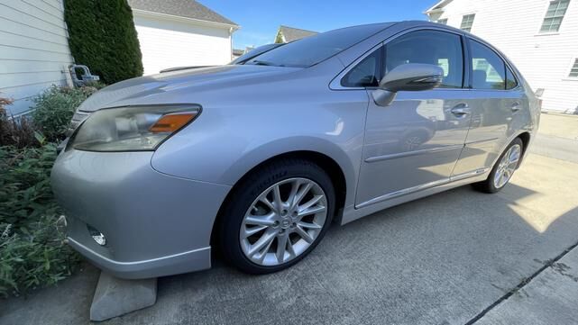 Lexus HS