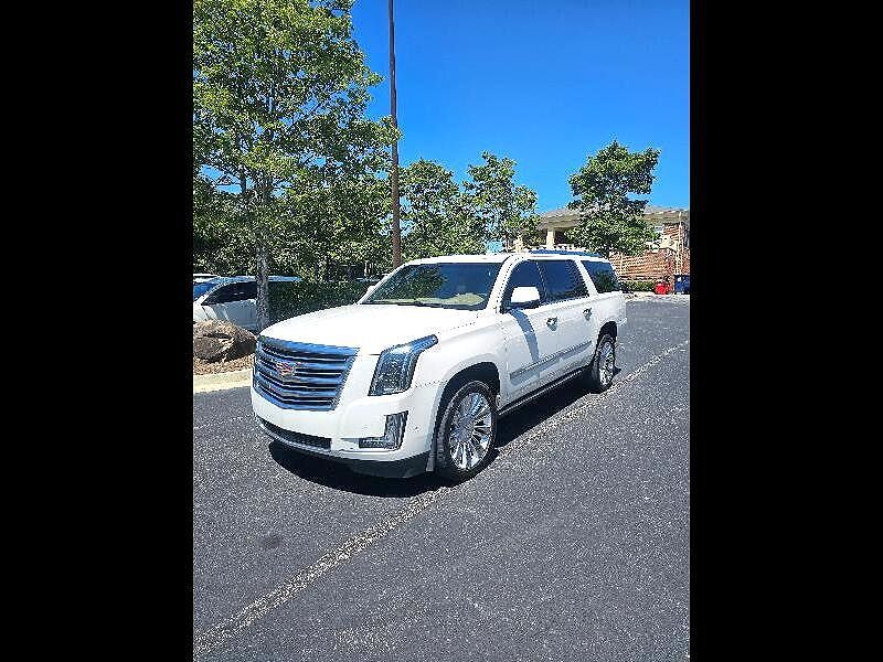 2019 CADILLAC Escalade ESV