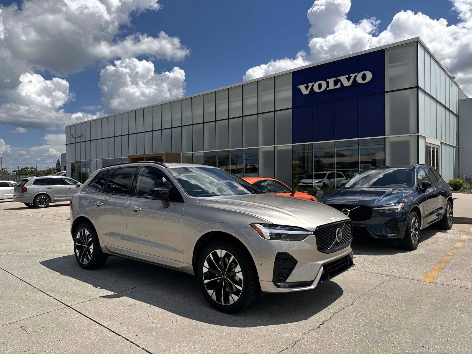 2026 VOLVO XC60
