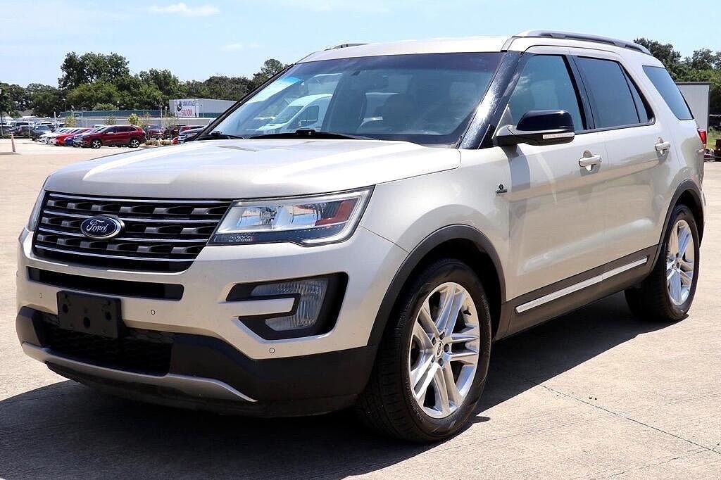 2017 FORD Explorer