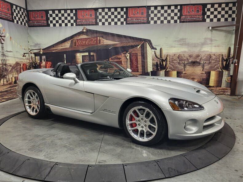 2005 DODGE Viper