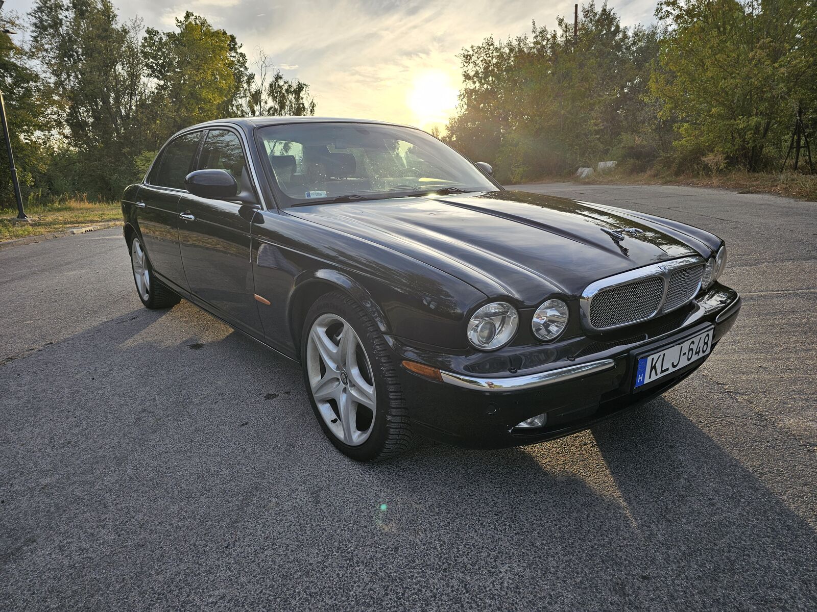 Jaguar XJ