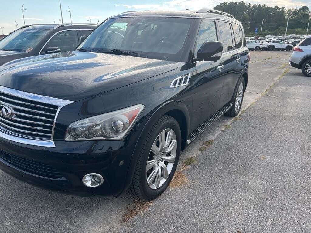 Infiniti QX56