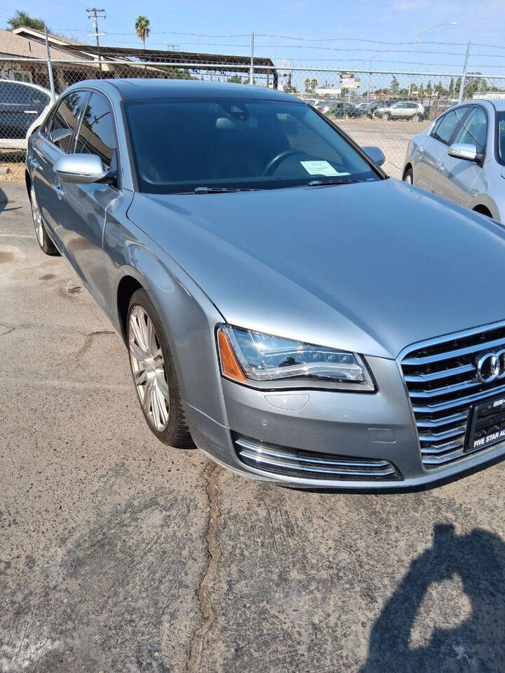 2011 AUDI A8