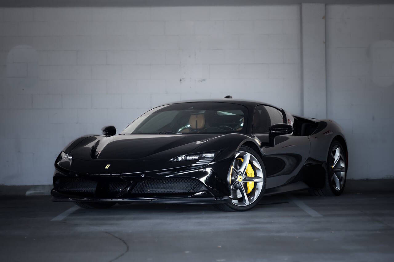 2021 FERRARI SF 90 STradale