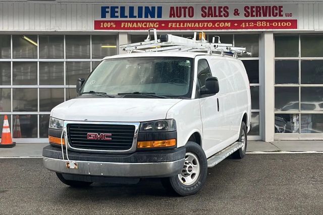 GMC Savana