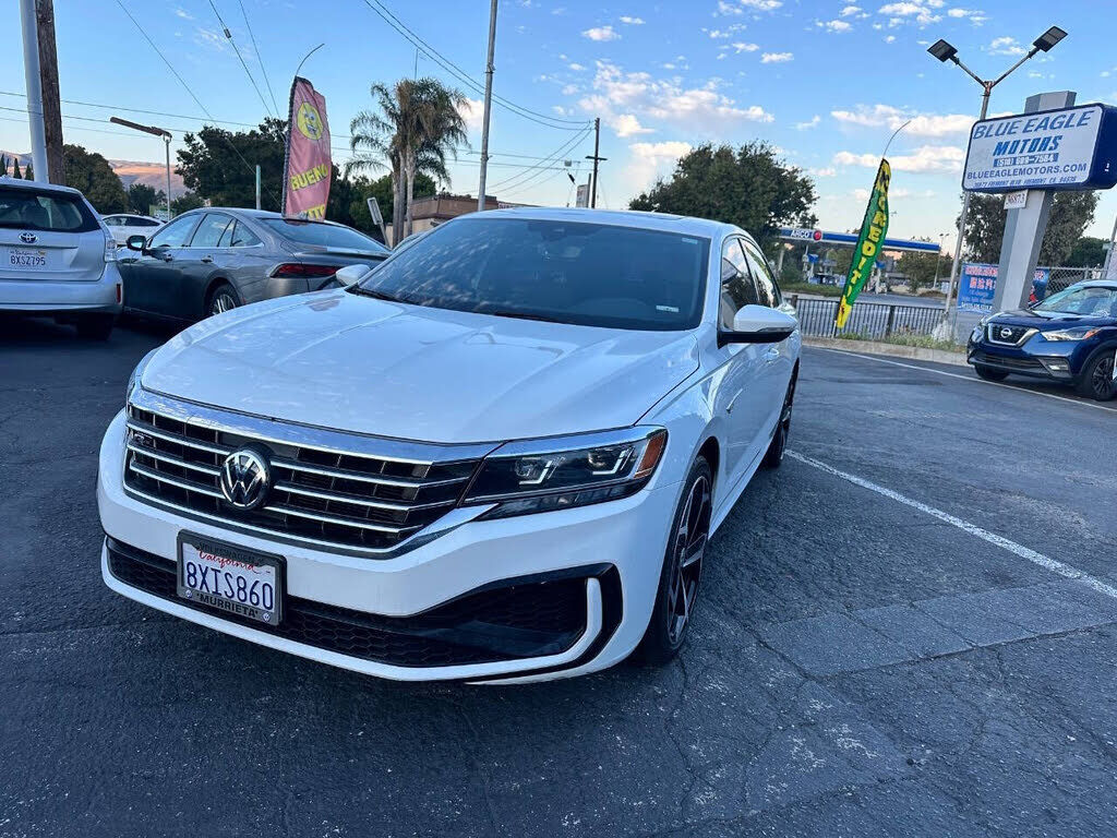 2021 VOLKSWAGEN Passat