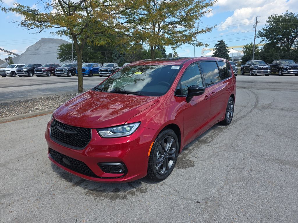 2026 CHRYSLER Pacifica