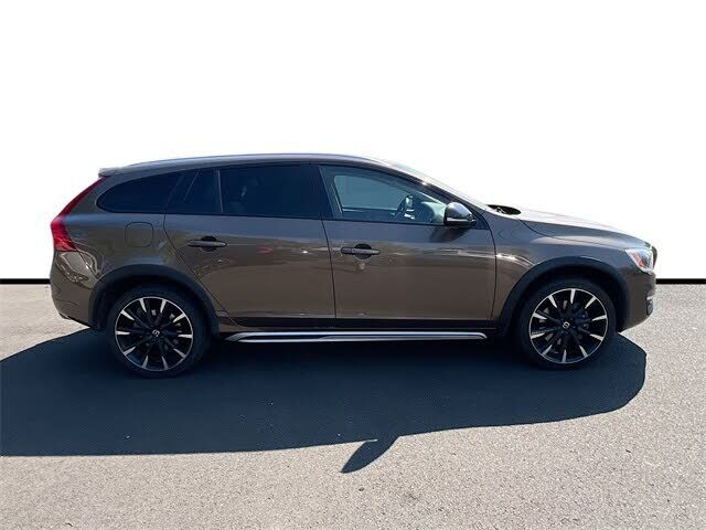 Volvo V60CC