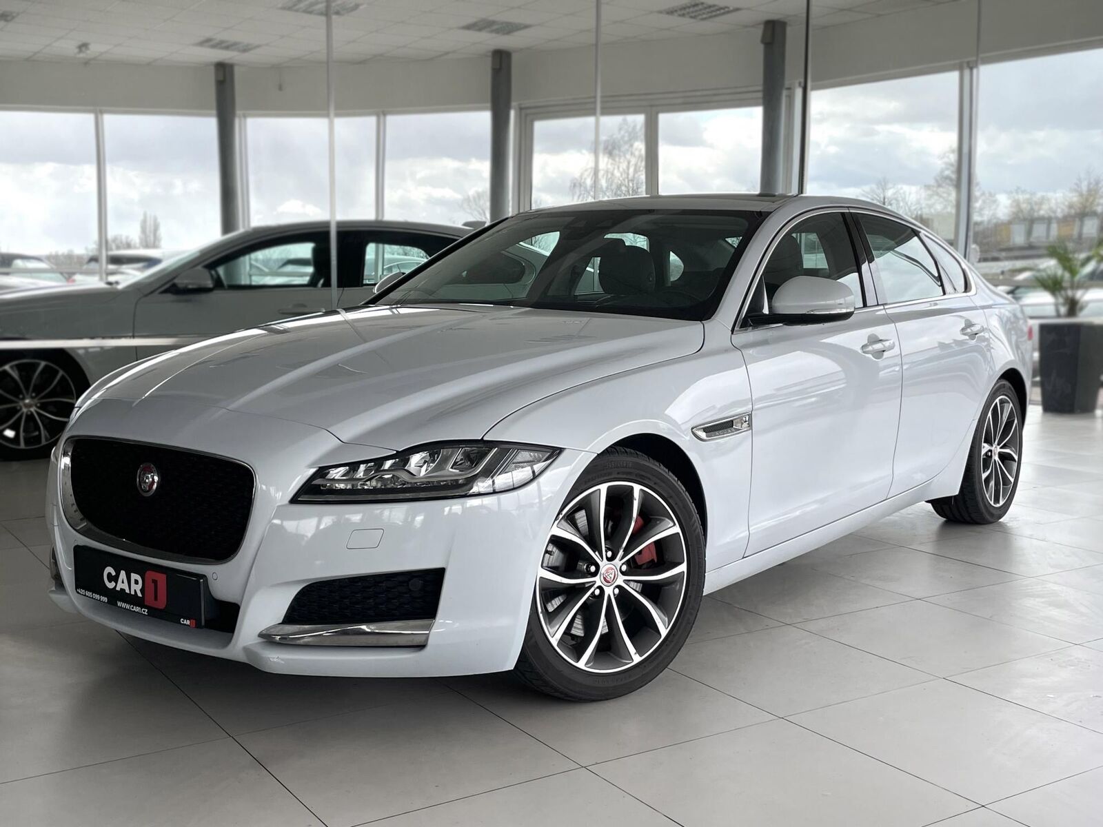 Jaguar XF