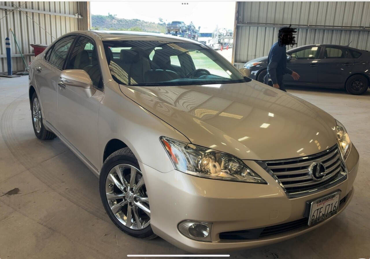 2011 LEXUS ES