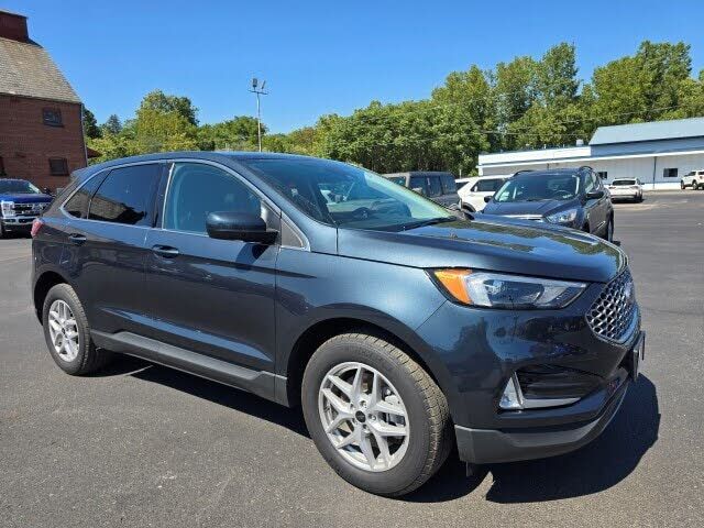2024 FORD Edge