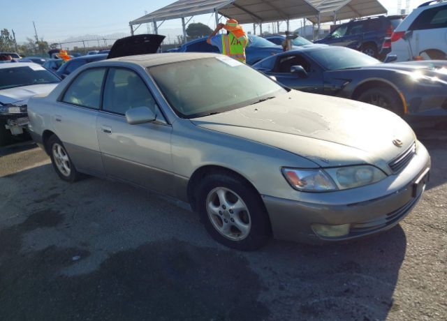 Lexus ES