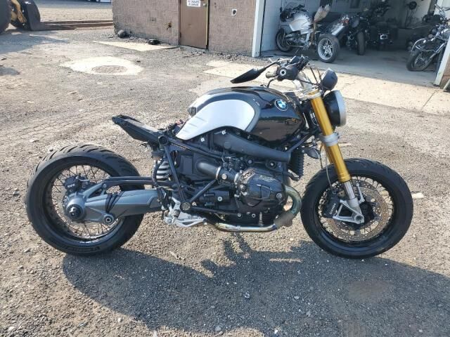 BMW R nineT