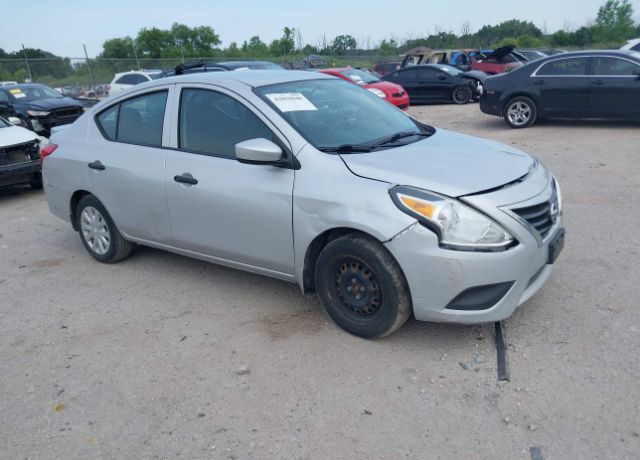 Nissan Versa