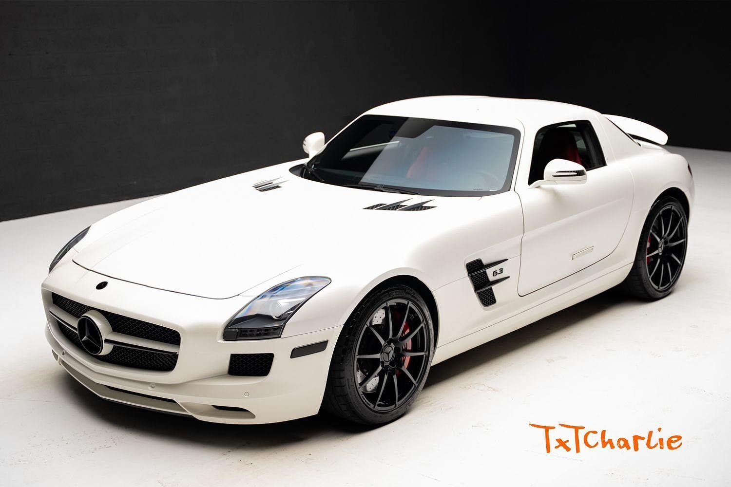 Mercedes-Benz SLS-Class