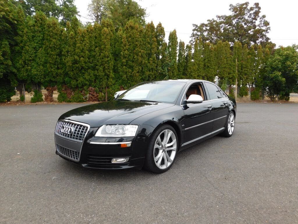 Audi S8