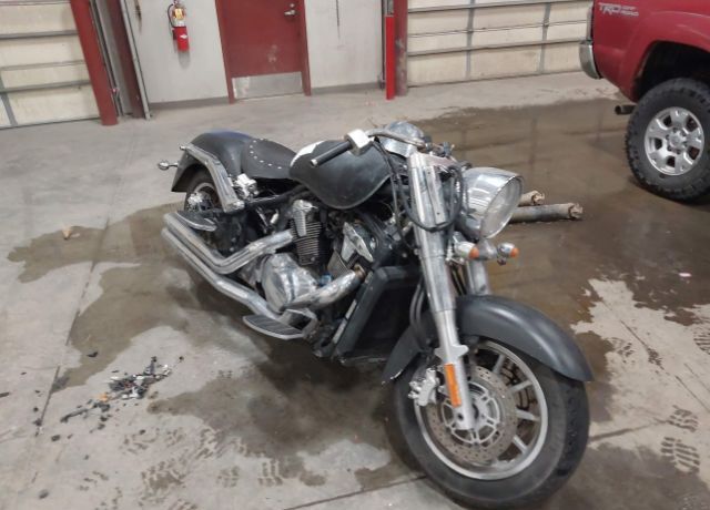 Suzuki VLR1800/VLR1800T