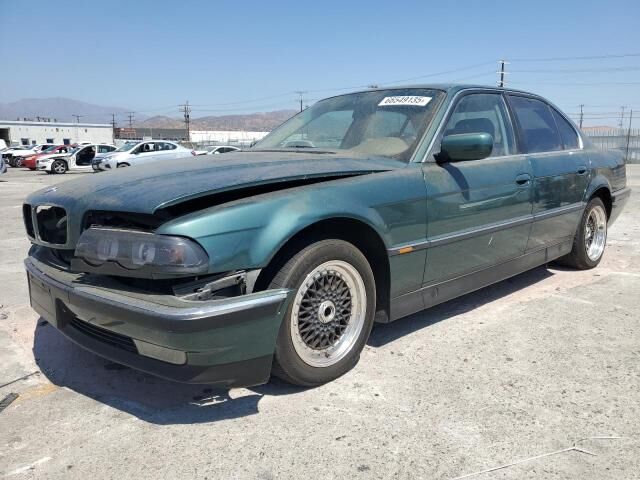 BMW 740i