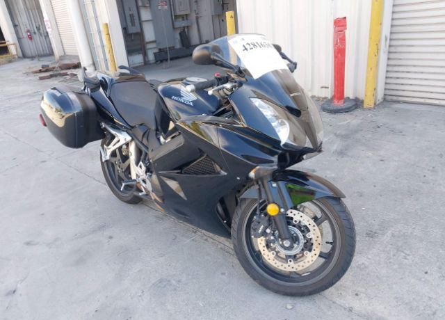 Honda VFR800A (INTERCEPTOR)